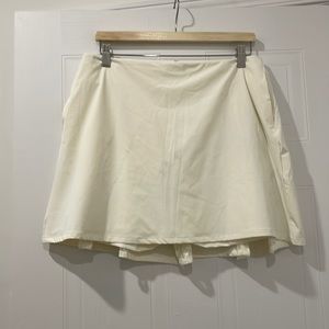 Niki Dri-fit cream colour skirt